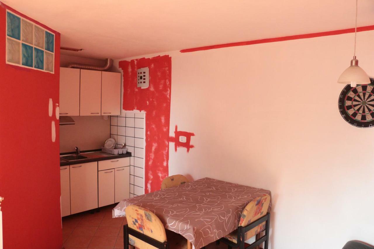 Stonehouse * Nova Gorica